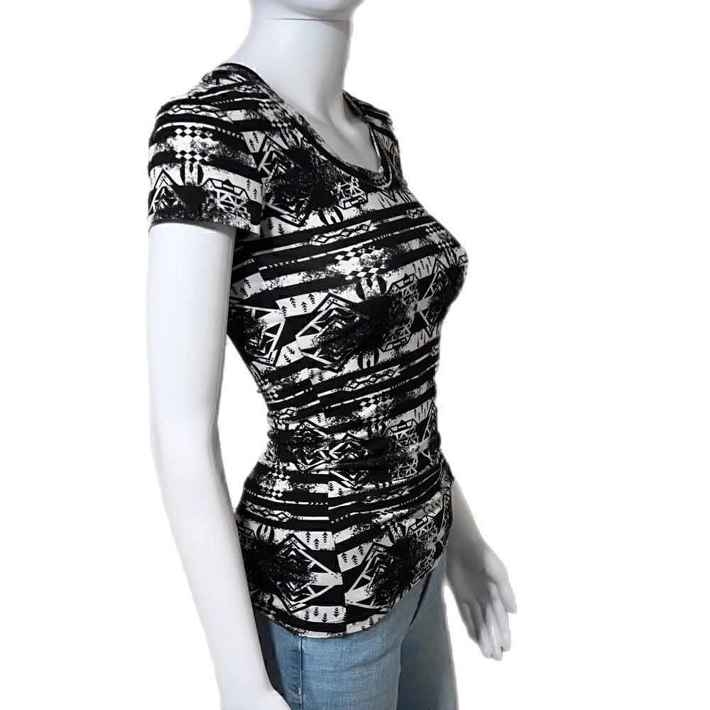 Abstract Stretch Knit Tee NWOT - Picture 3 of 8